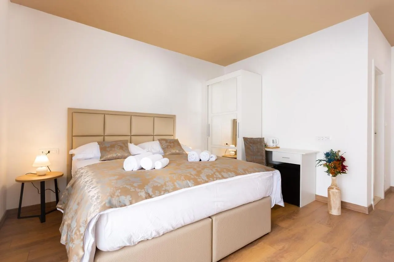 Luxury Rooms Fetivi Split 4*,  Croacia