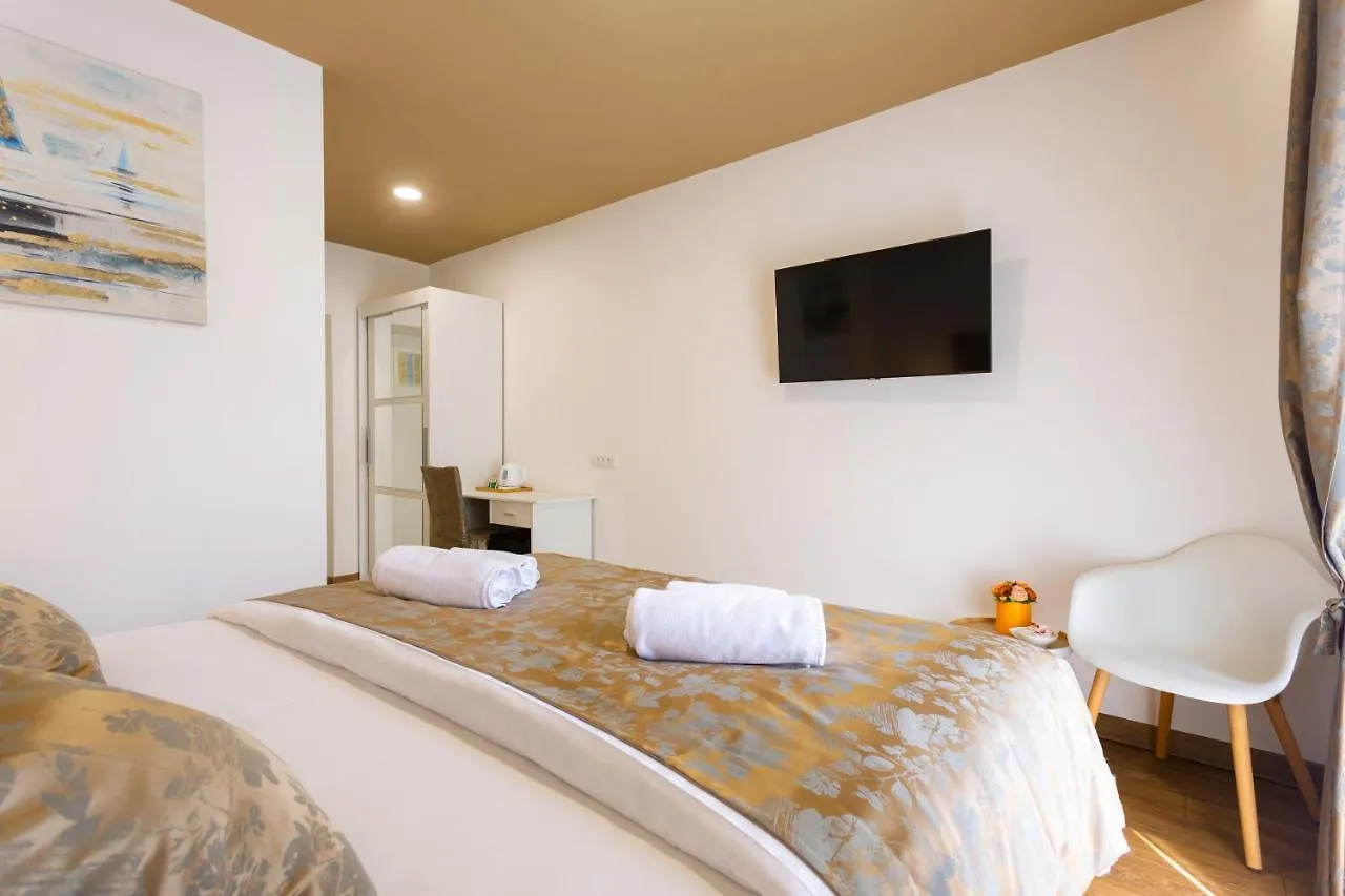 **** Pensión Luxury Rooms Fetivi Split Croacia