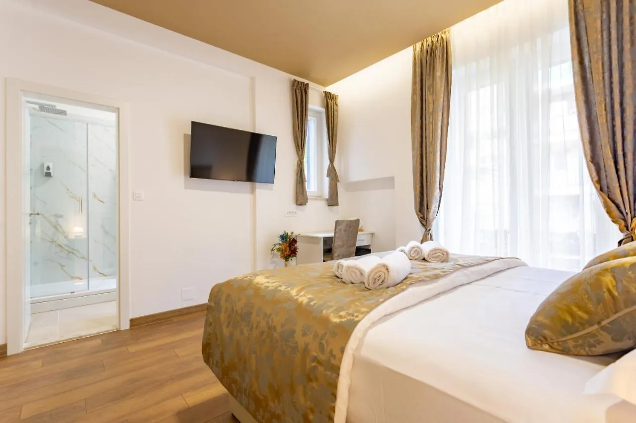 Luxury Rooms Fetivi Split 4*,  Croacia